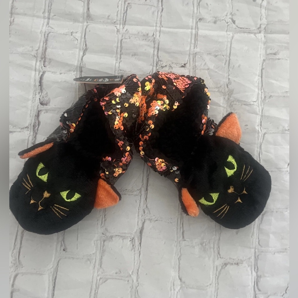 Hyde & Eek! Halloween Boutique Slipper Socks with Grippers Women Size SM/MED NWT